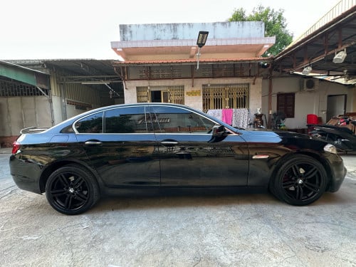 ឡានលក់ BMW 528i V4  ឆ្នាំ2013