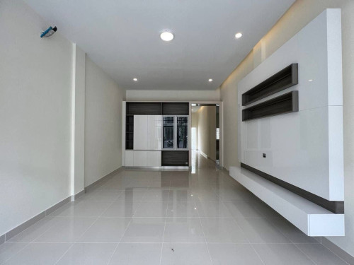 ផ្ទះអាជីវកម្ម Capital One ផ្លូវ C01 សម្រាប់ជួល នៅបុរីប៉េងហួត បឹងស្នោរ