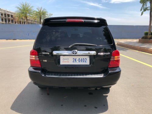 លក់ Highlander 01 ប៉ុង2 ម៉ាសុីនv6 8900$ចចារ