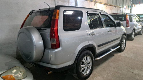 ដំណឹងលក់ឡានស្អាត Honda CR-V ឆ្នាំ03 បើកដំបូល​មាន(ABS)