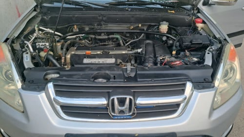 ដំណឹងលក់ឡានស្អាត Honda CR-V ឆ្នាំ03 បើកដំបូល​មាន(ABS)