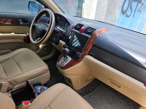 លក់ឡានធូរថ្លៃHonda CR-V ឆ្នាំ07 full options