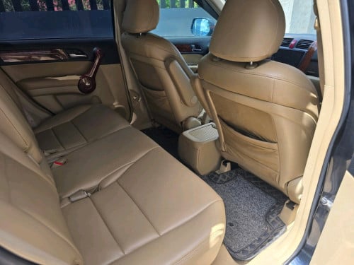 លក់ឡានធូរថ្លៃHonda CR-V ឆ្នាំ07 full options