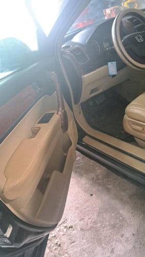លក់ឡានធូរថ្លៃHonda CR-V ឆ្នាំ07 full options