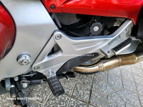 ម៉ូតូHonda ST1300ccមានផ្លាកលេខកាតគ្រីត្រឹមត្រូវឈ្មោះម្ចាស់ដើមលក់តម្លៃចចារបាន 本田ST1300cc