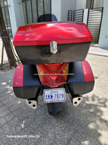 ម៉ូតូHonda ST1300ccមានផ្លាកលេខកាតគ្រីត្រឹមត្រូវឈ្មោះម្ចាស់ដើមលក់តម្លៃចចារបាន 本田ST1300cc