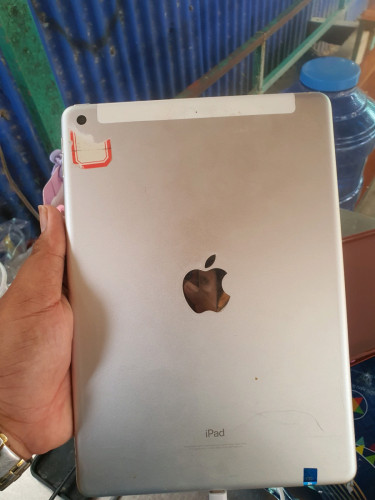 លក់ ipad 5th នៅសានុំស៊ីនមានស្កេន