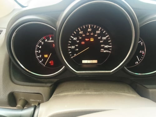 រថយន្ត Lexus R330 ឆ្នាំ 2005 មួយគ្រឿងសម្រាប់លក់។ សូមទាក់ទងមកយើងខ្ញុំ ប្រសិនបើអ្នកចាប់អារម្មណ៍ចង់ទិញ។