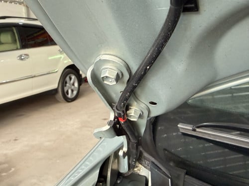 ឡានលក់ LEXUS RX330 ឆ្នាំ04 ពាក់កណ្ដាល full option ប៉ុង1 ក្នុងលឿង ពណ៌ផ្សែងបារី
