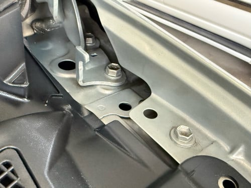 ឡានលក់ LEXUS RX330 ឆ្នាំ04 ពាក់កណ្ដាល full option ប៉ុង1 ក្នុងលឿង ពណ៌ផ្សែងបារី