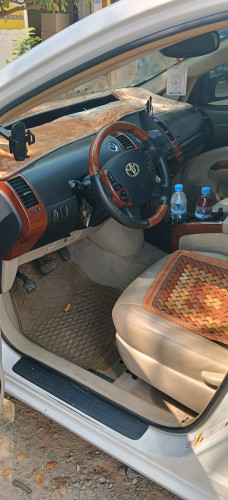 លក់ Prius 05 តំលៃ 8600$ចចារ