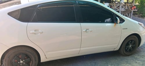លក់ Prius 05 តំលៃ 8600$ចចារ