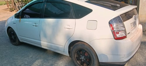លក់ Prius 05 តំលៃ 8600$ចចារ