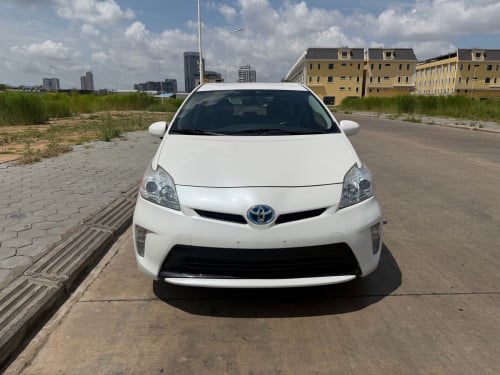 ឡានលក់ Prius2012