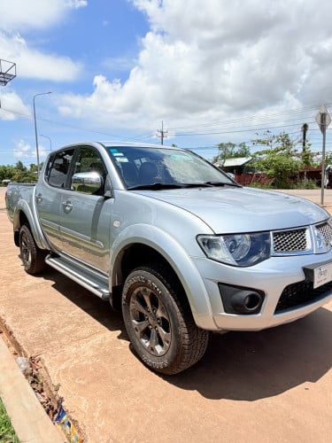 ចង់លក់ Triton ឆ្នាំ2011 ធានាឡាន