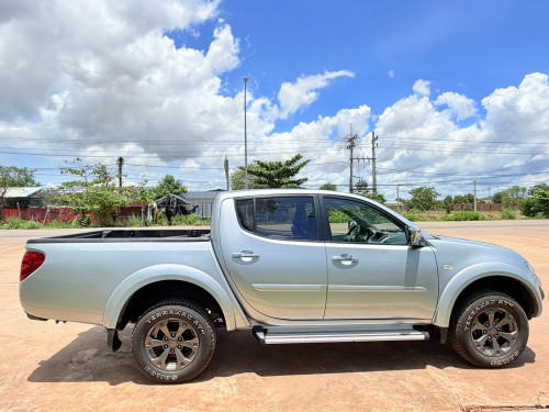 ចង់លក់ Triton ឆ្នាំ2011 ធានាឡាន