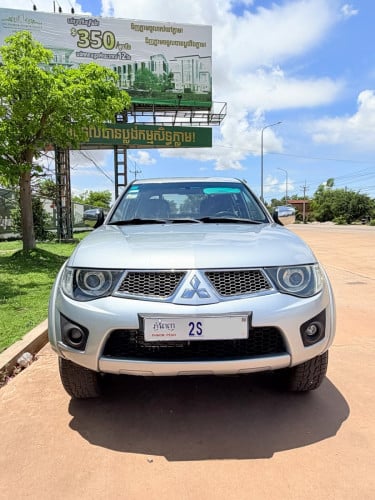 ចង់លក់ Triton ឆ្នាំ2011 ធានាឡាន