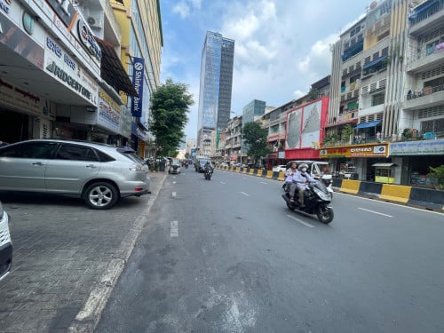 2ល្វែង​  ផ្លូវ​កម្ពុជា​ក្រោម​