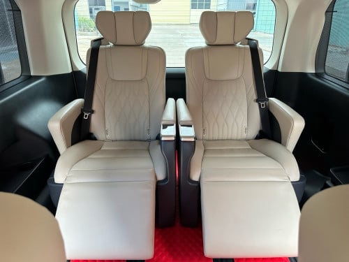 2023 GRANVIA Premium VIP Seats 14000 Km សុីន🔥