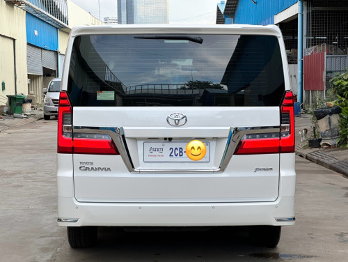 2023 GRANVIA Premium VIP Seats 14000 Km សុីន🔥