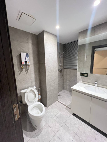 2bed u mall 950$