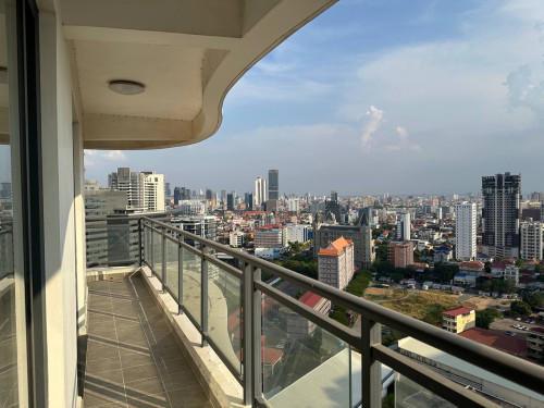 3 bed for rent $1,250 at toul kork