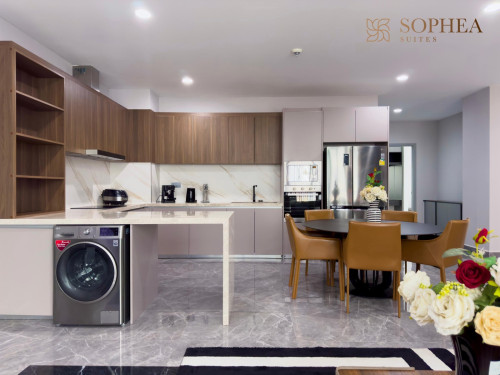 3 bedrooms for rent 160sqm at bkk1