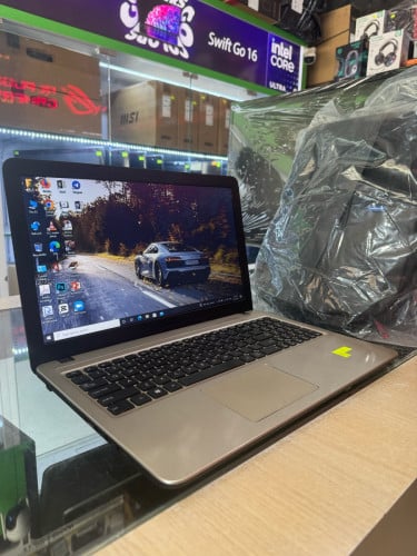 Asus Vivobook book core i7 299$