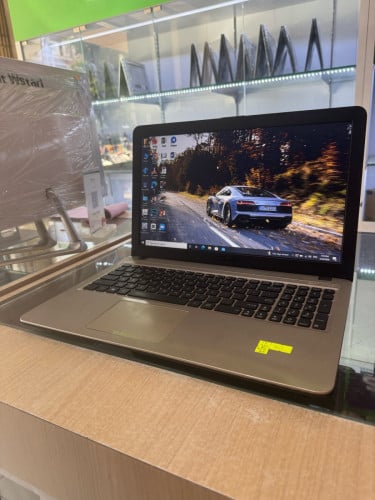 Asus Vivobook book core i7 299$