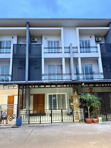 Beautiful House 4 Bedrooms for RENT near True VISIONS International School of Cambodia
