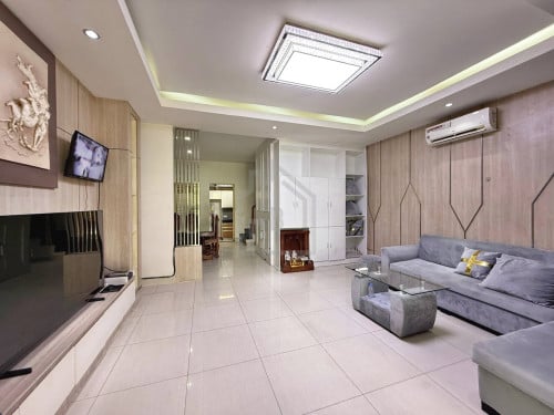 Beautiful House 4 Bedrooms for RENT near True VISIONS International School of Cambodia