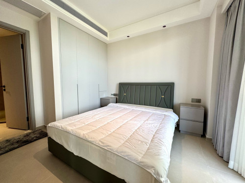 Beautiful new 1bedroom at condo La vista riverside