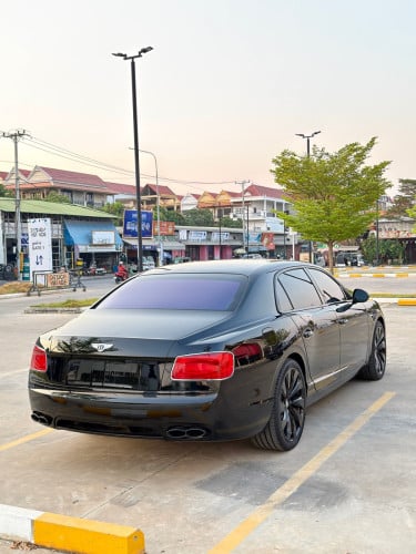 Bentley Flying Spur 2015
