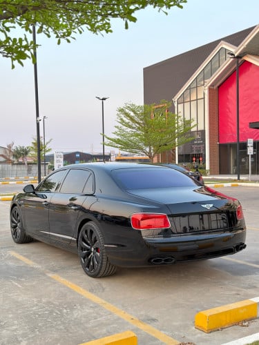 Bentley Flying Spur 2015
