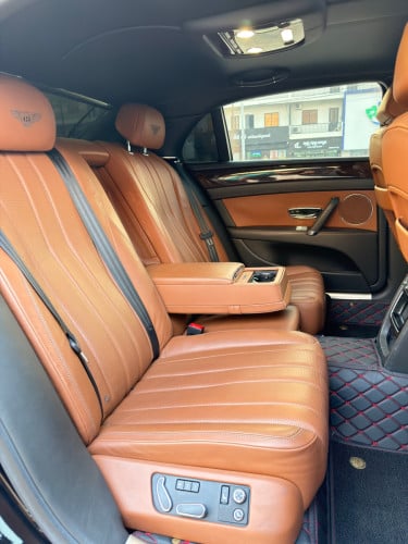 Bentley Flying Spur 2015