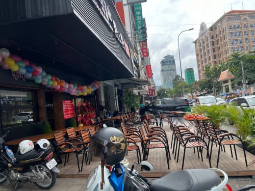 Business house for rental 2500$ (include 10% tax)