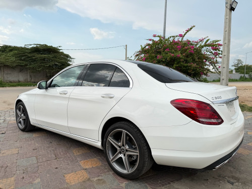 C300 ស្តុកថ្មី ឡានស្អាត