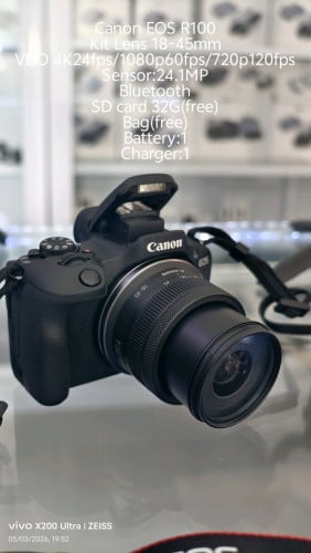 Canon EOS R100