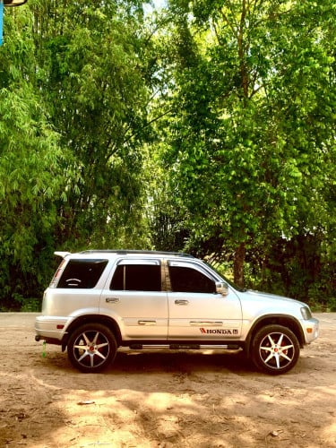 CR-V ឆ្នាំ2000ឡានកាលីមានABSលក់ប្រញ៉ាប់លុយ