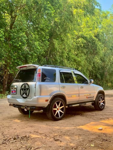 CR-V ឆ្នាំ2000ឡានកាលីមានABSលក់ប្រញ៉ាប់លុយ