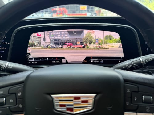 Escalate Cadillac VIP 2021 v8 សាំង