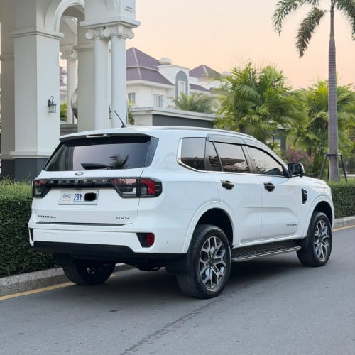 Ford Everest 023 titanium