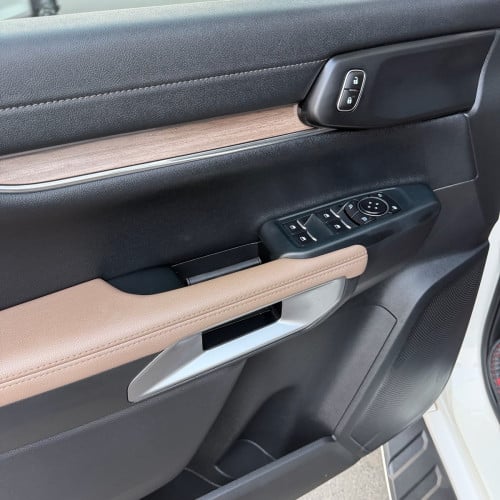 Ford Everest 023 titanium