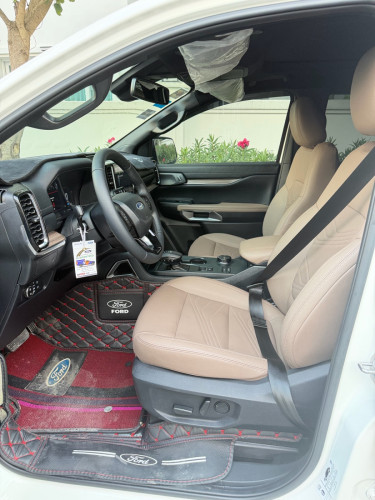 Ford Everest 023 titanium