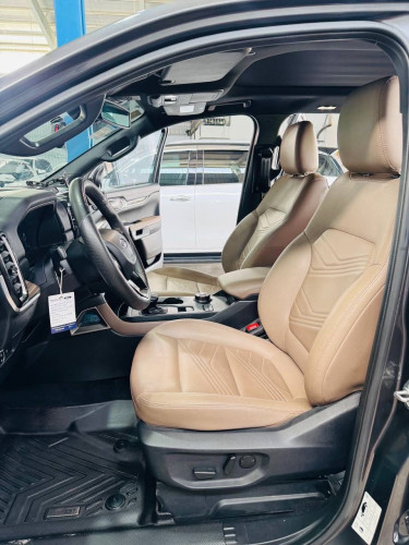 Ford Everest 2023Full option titanium ចូលតាមក្រុមហ៊ុនFord ថ្នាំសុីន100%