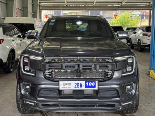 Ford Everest 2023Full option titanium ចូលតាមក្រុមហ៊ុនFord ថ្នាំសុីន100%