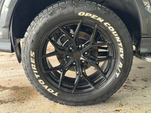 Ford Everest 2023Full option titanium ចូលតាមក្រុមហ៊ុនFord ថ្នាំសុីន100%