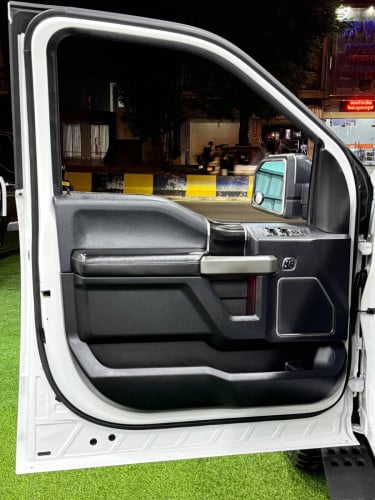 Ford F-150 Raptor 2019 LOBO ម្ចាស់ដេីម​ទិញខ្លាញ់គោ​