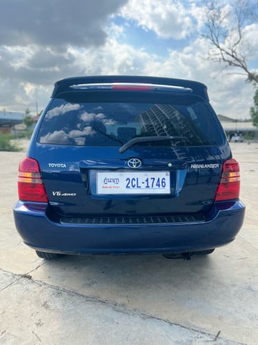 Highlander 2003 V6 ប៉ុង2  ពណ៏ទឹកបិច តំលៃ13800$ចរចាឯកសារស្របច្បាប់គ្រប់100%