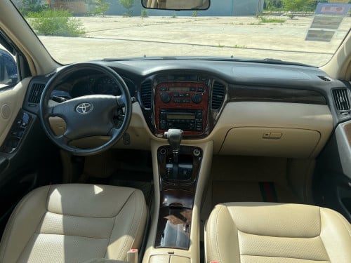 Highlander 2003 V6 ប៉ុង2  ពណ៏ទឹកបិច តំលៃ13800$ចរចាឯកសារស្របច្បាប់គ្រប់100%